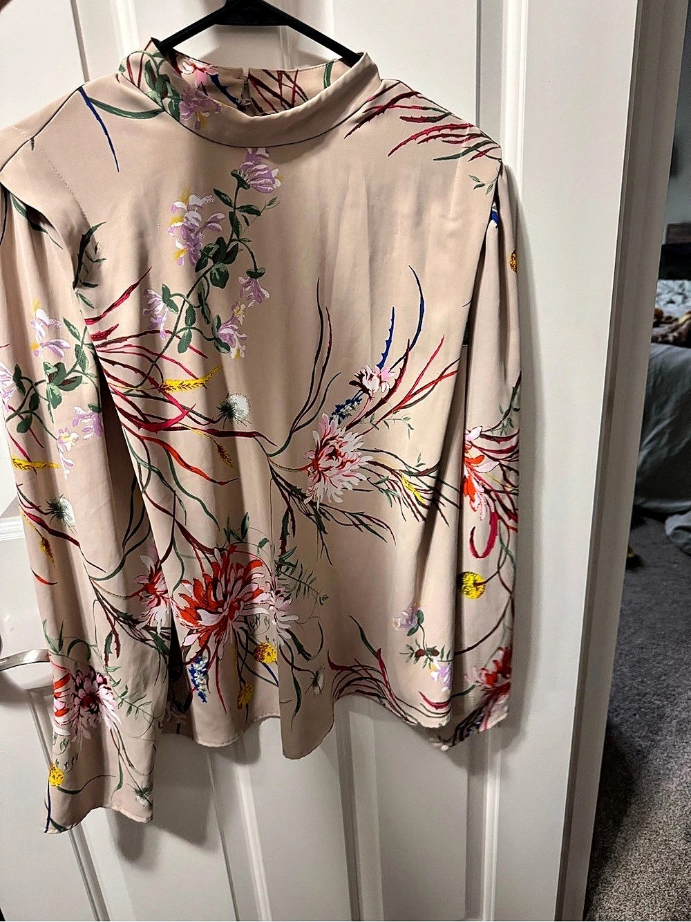 H&M Floral Blouse in Beige & Multicolor